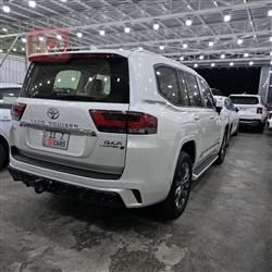 تويوتا لاندكروزر